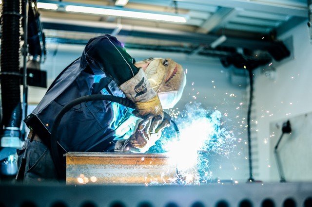 Zprovoznění samostatných svařovacích pracovišť